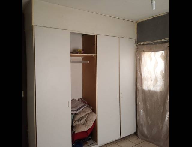 3 BEDROOM APARTMENT FOR SALE IN BOKSBURG CENTRAL
